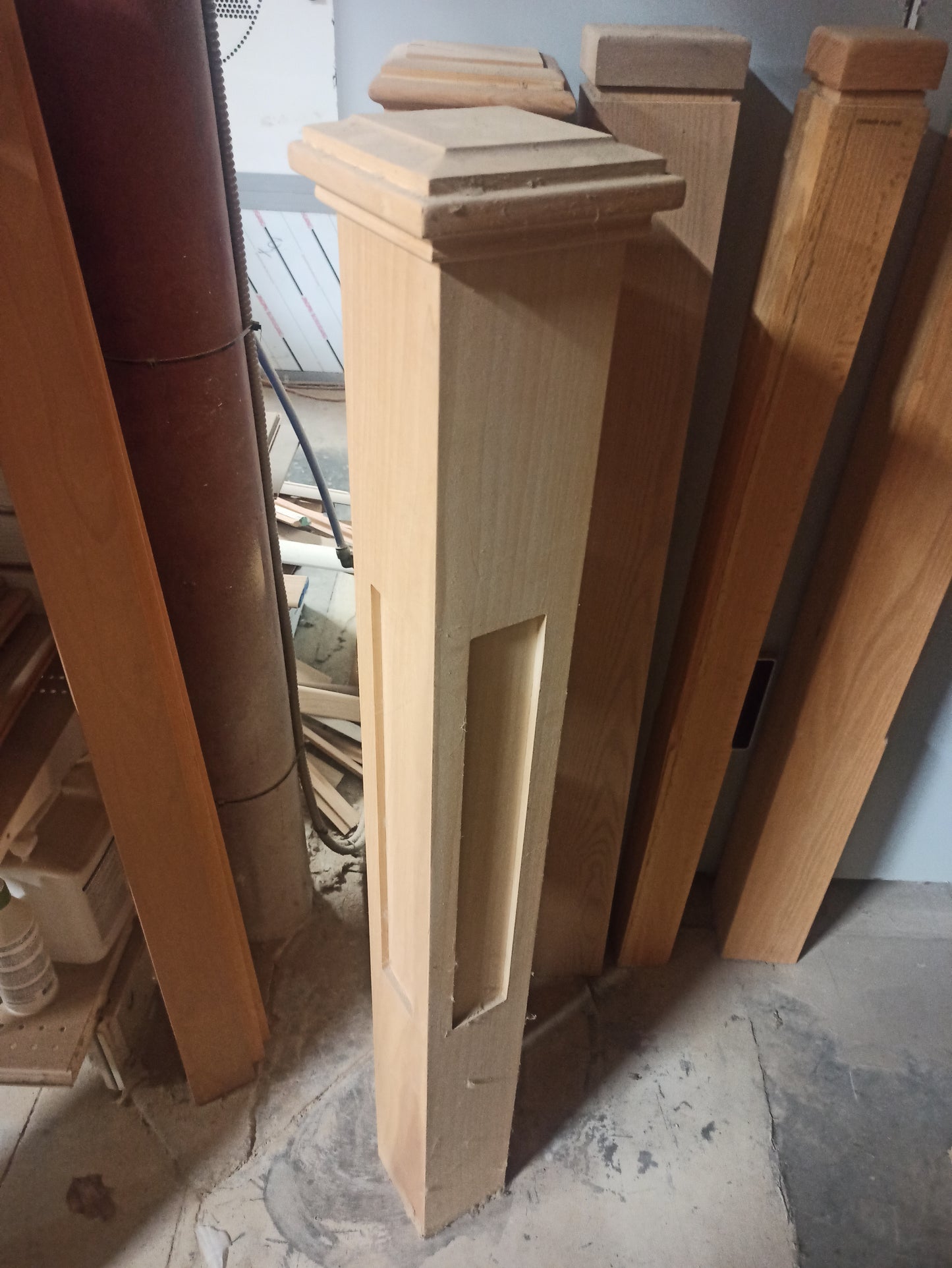 (18161) LARGE SHAKER POST WITH CAP